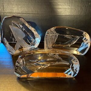 Rare set of three crystal whale sculptures by Capredoni signed.